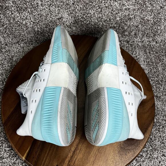 Athletic_Shoes